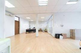 Osijek, Retfala, commercial building with a surface area of 359 m²