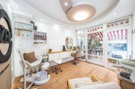 Zagreb, Trešnjevka, PRIME location, commercial space + 2 apartments, total area 68.59 m² — EXCELLENT