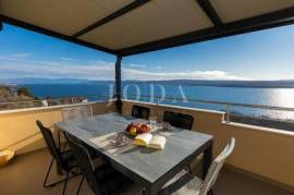 Modern two-storey apartment with two terraces and an open view of the Kvarner Bay