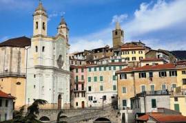 In the heart of the charming historic center of Ceriana