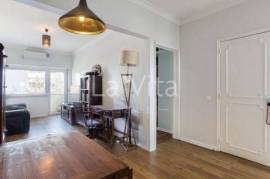 One-bedroom apartment overlooking the Tagus River in Campo de Ourique, Lisbon.