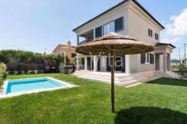 Detached T4 house in Guia in Cascais.