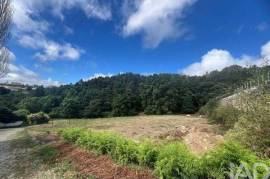 Terreno em Recezinhos (São Mamede) de 4398,00 m²