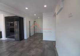 Apartment T3 Refurbished in the Center of Setúbal