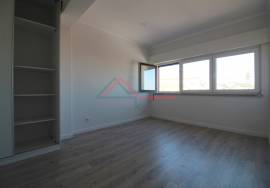 Apartment T3 Refurbished in the Center of Setúbal