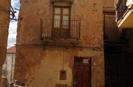 sh 662 town house, Caccamo, Sicily.