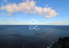 Land with 1,349.00 m2