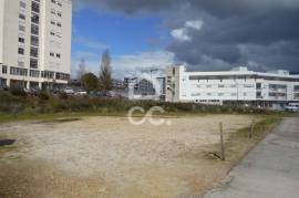 Large land with 2.700m2 in the city center.