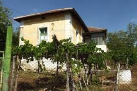 Old country house with plot of land located 15 km away from Montana, Bulgaria