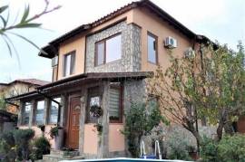 Luxury House with 3 bedrooms and 2 bathrooms, 15 min to Sunny Beach