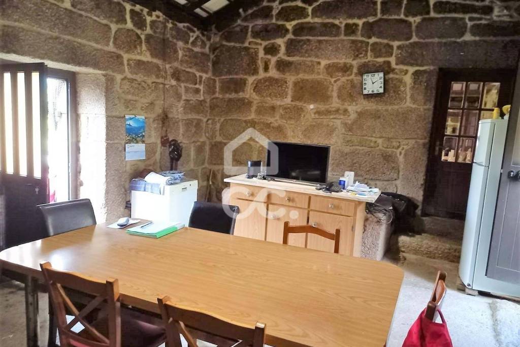 4 bedroom villa in Sezures