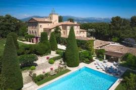 Authentic villa for sale Valbonne - the Domaine de Beaumont