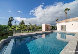 Villa with swimming pool for sale in Vale da Lama, Lagos