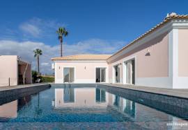 Villa with swimming pool for sale in Vale da Lama, Lagos