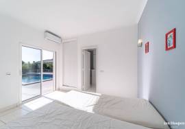 Villa with swimming pool for sale in Vale da Lama, Lagos