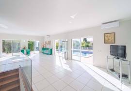 Villa with swimming pool for sale in Vale da Lama, Lagos