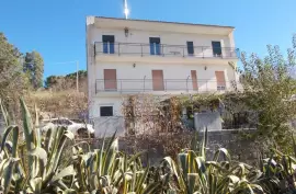 sh 773 villa, Caccamo, Sicily