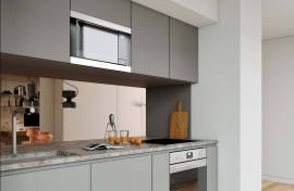 2+1 Bedroom Apartment with Communal Pool in Estrela – Lisbon