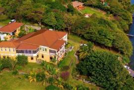 Luxury 5 Bed Villa For Sale in Grenada West