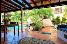 Luxury 5 Bed Villa For Sale in Grenada West