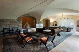 Rustic farmhouse Sant Pau of high standing with 16 hectares of land and apartments with rural tourism activity permit.