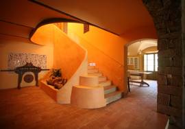 Rustic farmhouse Sant Pau of high standing with 16 hectares of land and apartments with rural tourism activity permit.