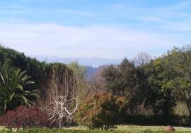 Luxury sixteenth-century farmhouse with a 12th-century Romanesque hermitage in Banyoles (Girona)