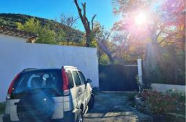 Large Family Villa with Garden in Great Location