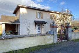 €191475 - House in a Quiet Area With Barn