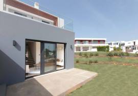 *Co-ownership of 2- bedroom  townhouse with private swimming pool period 'D' at The Pestana Silves Golf Resort - Algarve