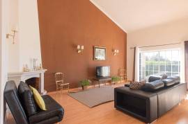 Luxury 3 Bed Villa For Sale in Vilamoura