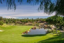 Luxury 3 Bed Villa For Sale in Vilamoura