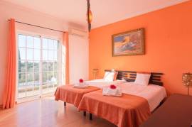 Luxury 3 Bed Villa For Sale in Vilamoura