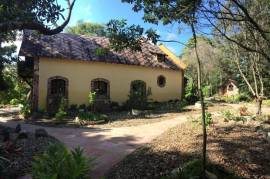 Luxury 15 Bed Villa For Sale in Bahia