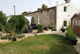 Beautiful Detached Charentaise Property with Garden