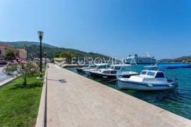 Korčula, attractive building land with an area of 2371 m2.