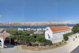 PAG ISLAND, PAG - House with 7 apartments 200 meters from the sea