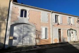 €86000 - Villefagnan Town House, 4 bedrooms, courtyard