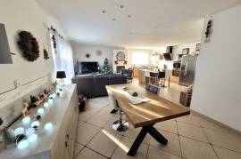 Pretty Single Storey Villa With 135 M2 Of Living Space On 440 ² With Pool And Beautiful Views.