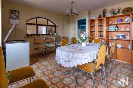 Rustic house in the center of Estreito da Calheta