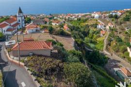 Rustic house in the center of Estreito da Calheta