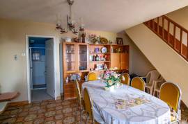 Rustic house in the center of Estreito da Calheta