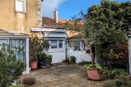 Dpt Charente (16), à vendre SEGONZAC maison 130 m² avec dépendance