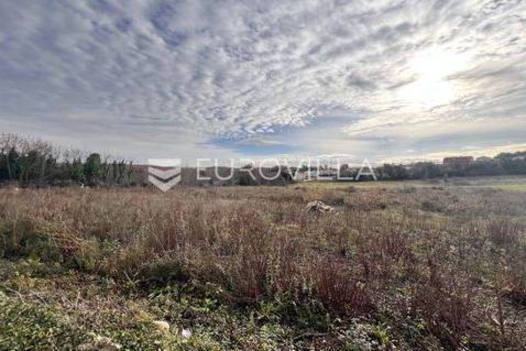 Istria, Tar - superb exclusive building land in a prime location, 757 m2