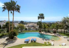 A One of a Kind 1 Bedroom Apartment with Breath-Taking Sea views A One of a Kind 1 Bedroom Apartment with Breath-Taking Sea views