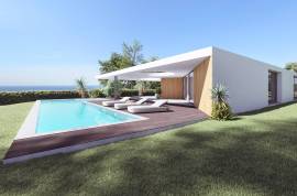 Incredible 4 Bedroom Villa Overlooking the Meia Praia Beach