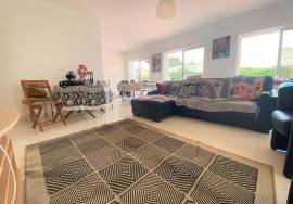 4 Bedroom Villa Located in Albardeira Just a Few Minutes Walk From the Meia Praia Beach