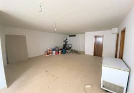 4 Bedroom Villa Located in Albardeira Just a Few Minutes Walk From the Meia Praia Beach