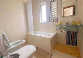 4 Bedroom Villa Located in Albardeira Just a Few Minutes Walk From the Meia Praia Beach