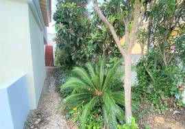 4 Bedroom Villa Located in Albardeira Just a Few Minutes Walk From the Meia Praia Beach